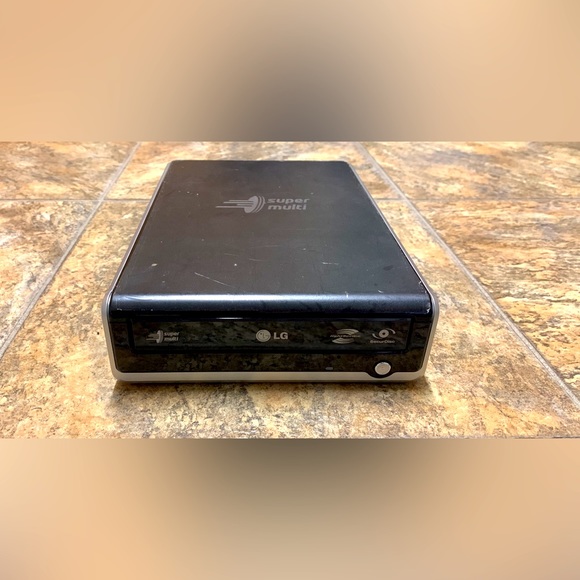LG External Super Multi DVD Rewriter 20x GE20LU20 - For Parts/Untested - Picture 1 of 3